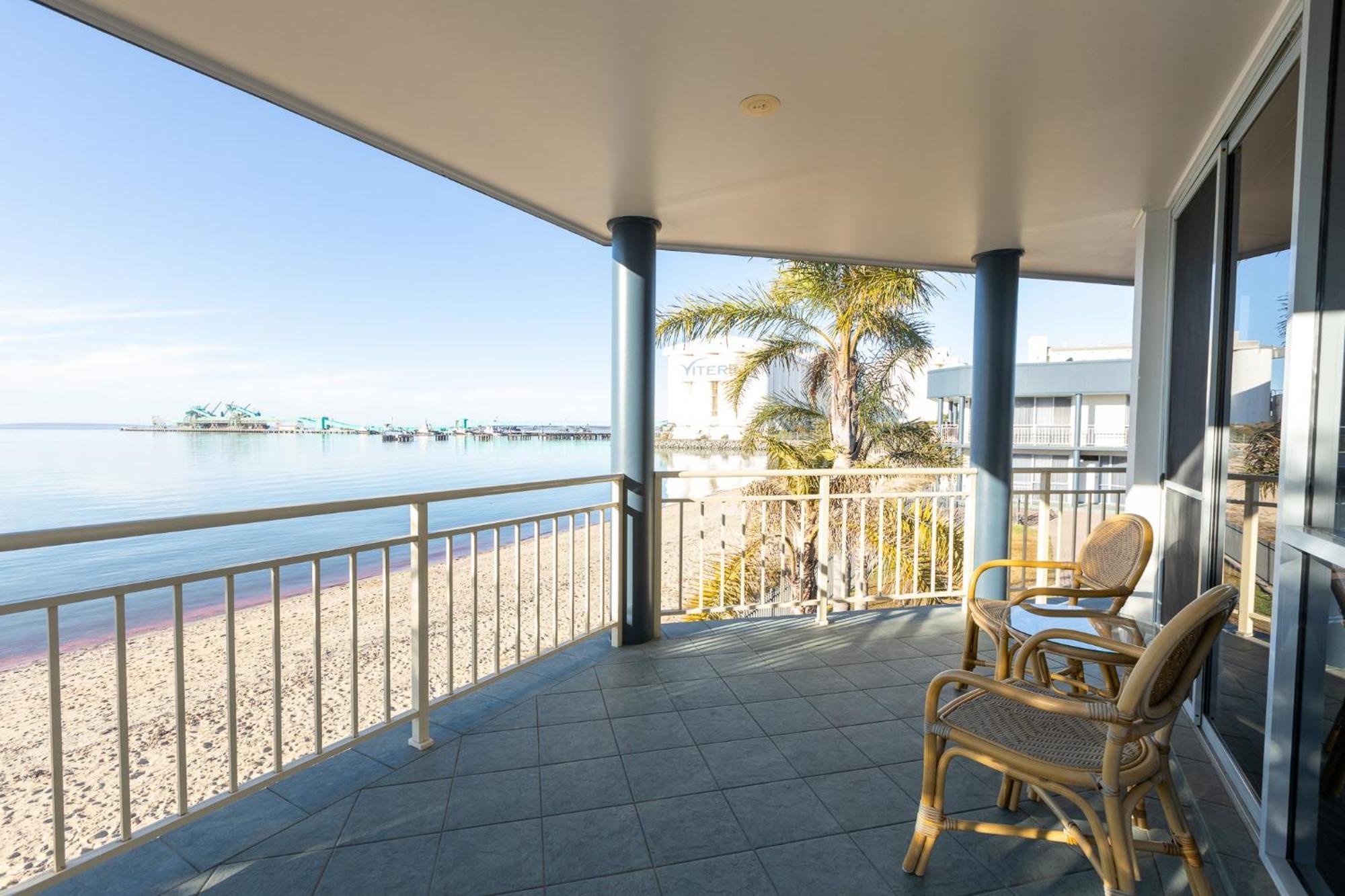 Best Western Port Lincoln- Formerly Hilton Motel Экстерьер фото